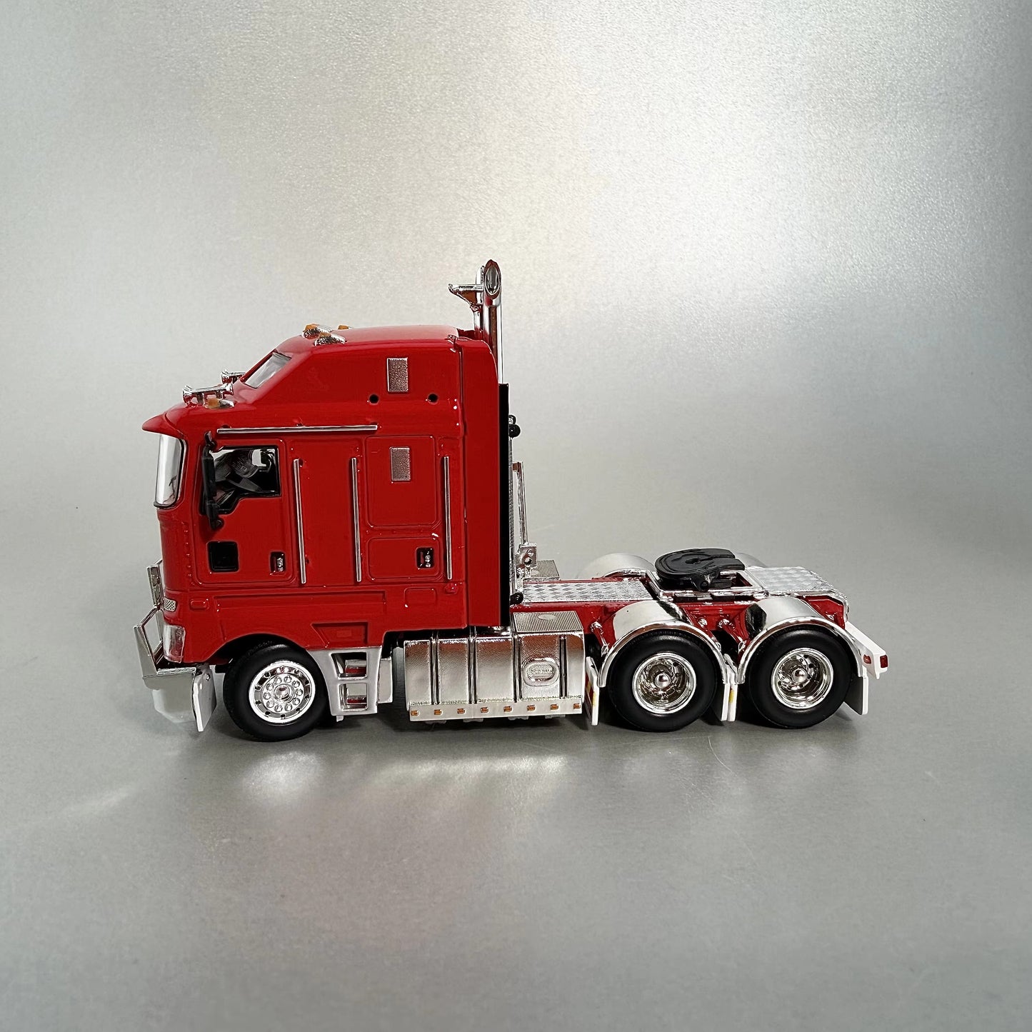 Diecast Alloy Model 1:64 Kenworth K200 Prime Mover